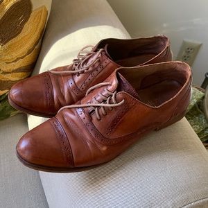 Brown leather Cole Han Oxford shoes